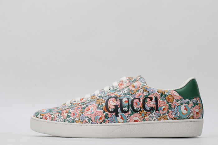 G*u*i sneaker g1000024